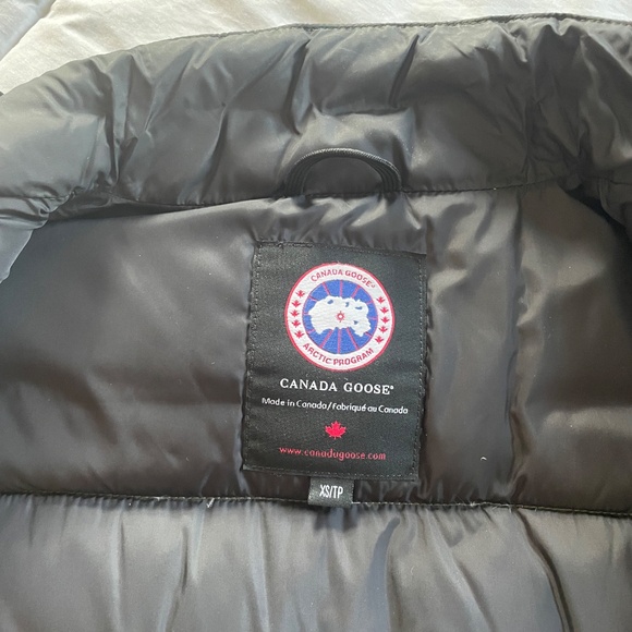 Canada Goose Freestyle Vest Size XS Military Green - Picture 4 of 5